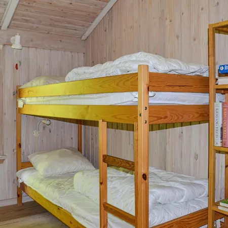 2 Bedroom Lovely In Дом отдыха