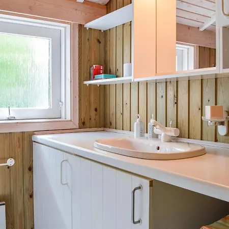 2 Bedroom Lovely In Nyaraló *