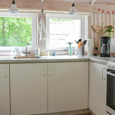 2 Bedroom Lovely In Nyaraló