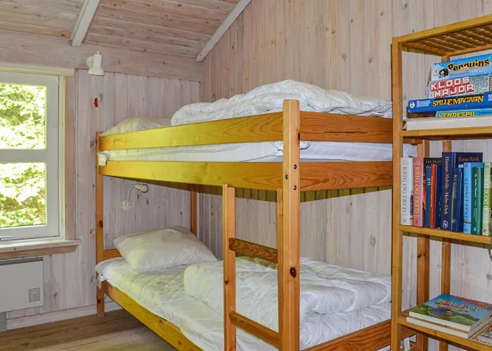 2 Bedroom Lovely In Дом отдыха