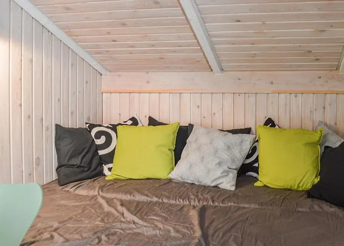 Дом отдыха 2 Bedroom Lovely In