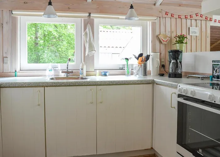 2 Bedroom Lovely In Дом отдыха